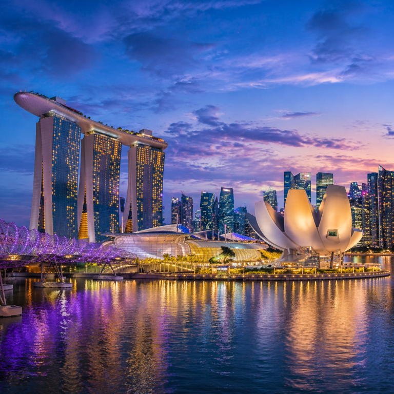 “From Luxury to Adventure: Your 5-Day Singapore Travel Plan”.